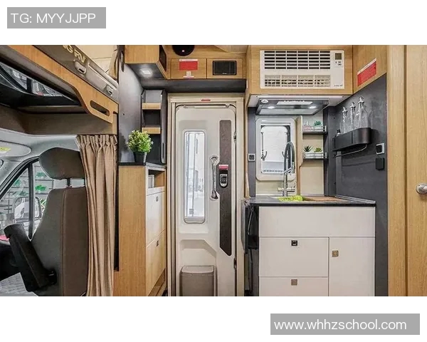 足球明星奢华房车揭秘体验顶级豪华与运动激情的完美结合