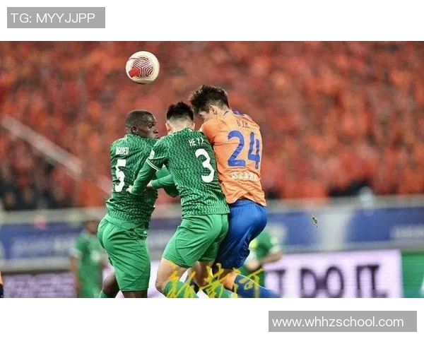 退役足球明星重聚赛场再战青春激情重燃的传奇之旅